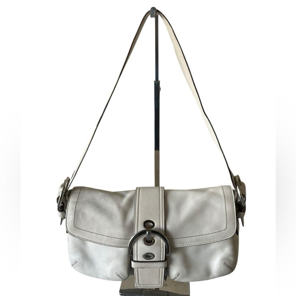 Coach Soho Shoulder bag Handbag #9434 White Leather Vintage Y2K Authentic